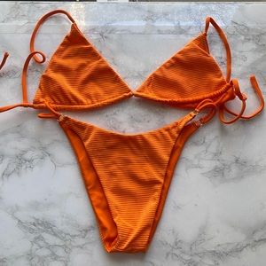 Arizona Daphne bikini